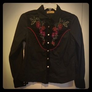 Country / folk button down top